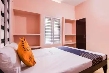 Vaccinated Staff Spot On 68111 Jeena Motels