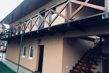 פנסיון кімнати біля замку