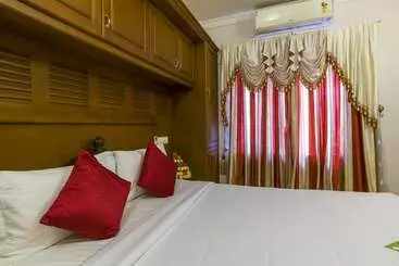 Appart'hotel Aaha Airport