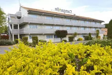 בית מלון כפרי Campanile Béziers A9/a75