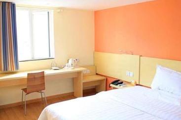 Hotel 7 Days Inn Shaoguan Jiefang Road Walking Street Branch