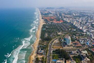 هتل آپارتمان Bespoke Villa Hoian