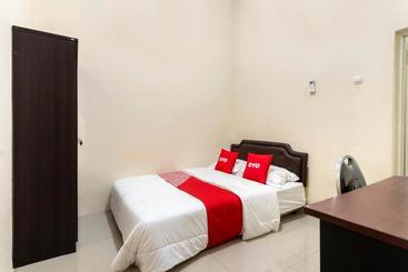 Hotel Oyo 3706 Griya Tentrem
