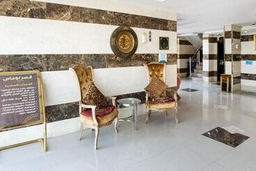 בית מלון כפרי Oyo 488 Nomas Plaza Of Housing Units