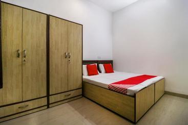 Hotell Oyo 71310  Moon Light