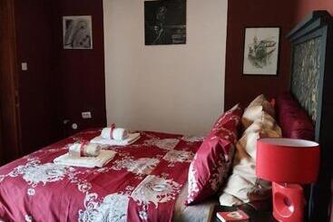 تختخواب و صبحانه Noa.s Pansion 88