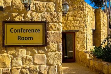 هتل Old Village Resort