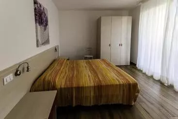 هتل آپارتمان Villa Faro Vecchio