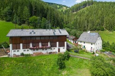 Hotel Hochfelner Prutti   Stockerhof