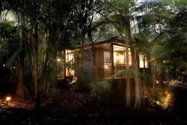 Hotelli Amore On Buderim Luxury Rainforest Cabins