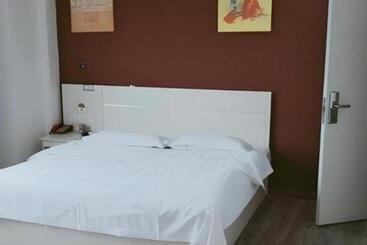 Junyi Hotel Jiangxi Xinyu Baoshi Park