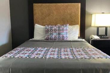 모텔 Island Suites Bay City