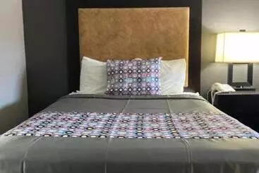 Motelli Island Suites Bay City