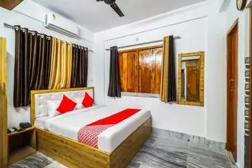 Hotel Oyo 65741  Adarsh
