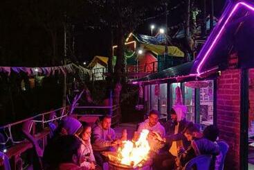 צימר Nomadic Dalhousie Camping & The Adventure Café
