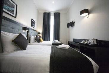 ホテル St George S Inn Victoria