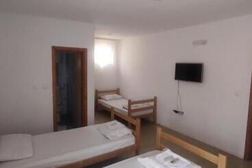 هتل & Rooms Lombrelle