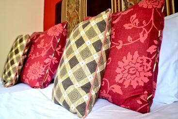 Pensione Rooms At Uphill