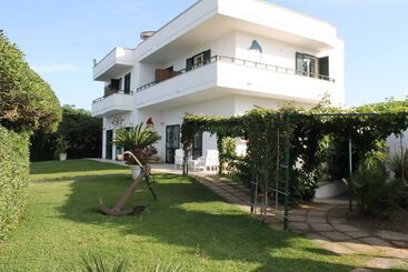 아파트호텔 Residence Punta Cassano In Piscina Sulla Spiaggia Di Sabbia