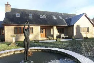 Aamiaismajoitus (B&B) The Hollies On The Wall