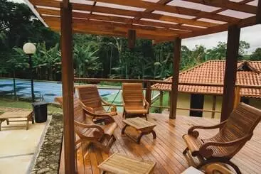 ホテル E Pousadatajj