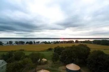 Yale Manor B&b & Yurt Glamping