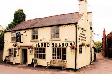 ユースホステル The Lord Nelson