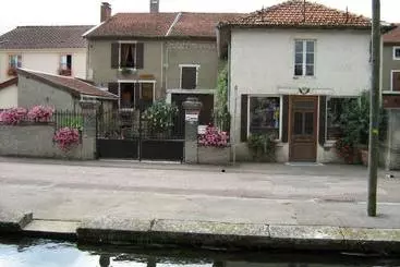 Majatalo Chez Monique