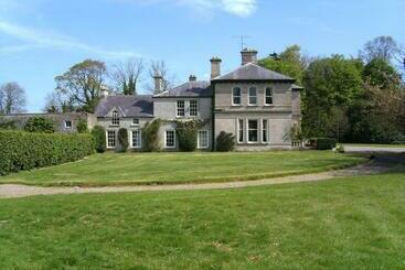 ペンション Gardenvale Manor House B&b