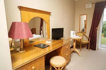 Hotel Ardilaun Guesthouse Self Catering