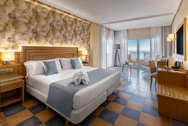 فندق Elba Sara Beach & Golf Resort