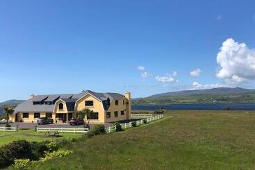 호텔 Lakelands House