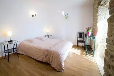 Bed & Breakfast Chambres D Hôtes Entre Dolmens Et Fontaines