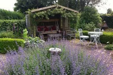 Bed and Breakfast Rose Cottage