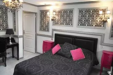 Les Belles époques B&b   Piscine   Terrasses   Brumisateurs   Proche Puy Du Fou