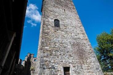 펜션 Castello Di Zumelle