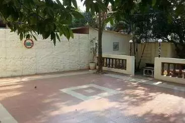 Hotelli Tourist Resort