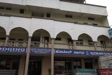 Hotel Iroomz  Sagar Deluxe