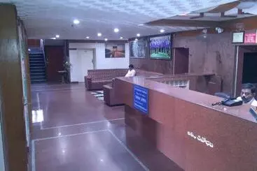 Hotelli Iroomz Sapthagiri Balla