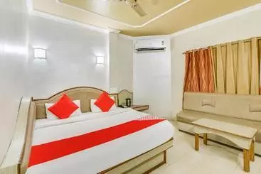 Hotel Oyo 66651 Shree 1008 Chandra Prabhu Digambar Jain Atithi Bhavan