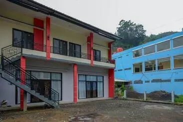 Pensão Reddoorz @ Gerbang Dieng Plateau Area