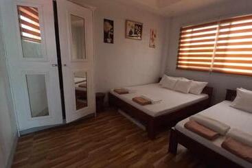 פנסיון Fnt Transient House Near Hundred Islands