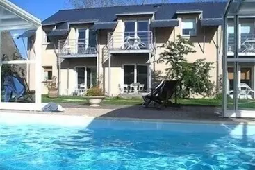 Отель Relais De Kergou