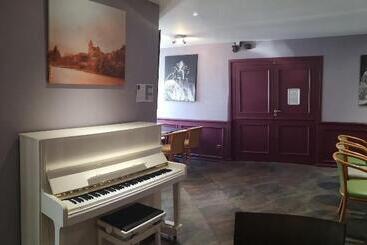 ホテル De La Cloche