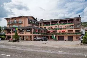 هتل De La Route Verte