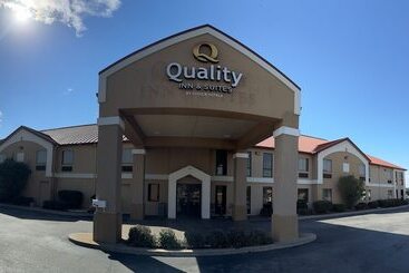 Szálloda Quality Inn & Suites Pine Bluff