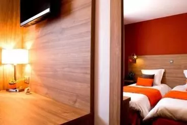 Logis Hotel Restaurant De La Madeleine