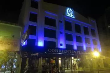 ホテル Corrientes Plaza