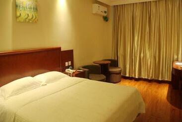 בית מלון כפרי Greentree Inn Hebei Qinhuangdao Changli County Minsheng Road Walking Street Express