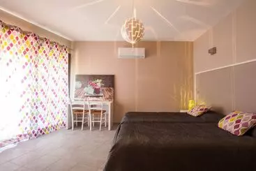 Logis Hotel Restaurant L Auberge Cigaloise